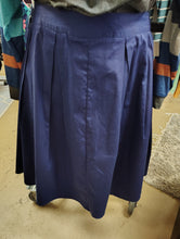 Load image into Gallery viewer, sz3X Blue pleated knee length skirt