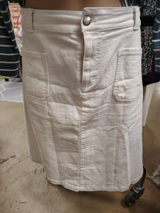 sz24W Cato midi length white denim skirt