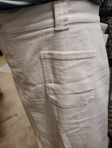 sz24W Cato midi length white denim skirt