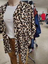 Load image into Gallery viewer, Maurices leopard print kimono One Size could fit up to 3x