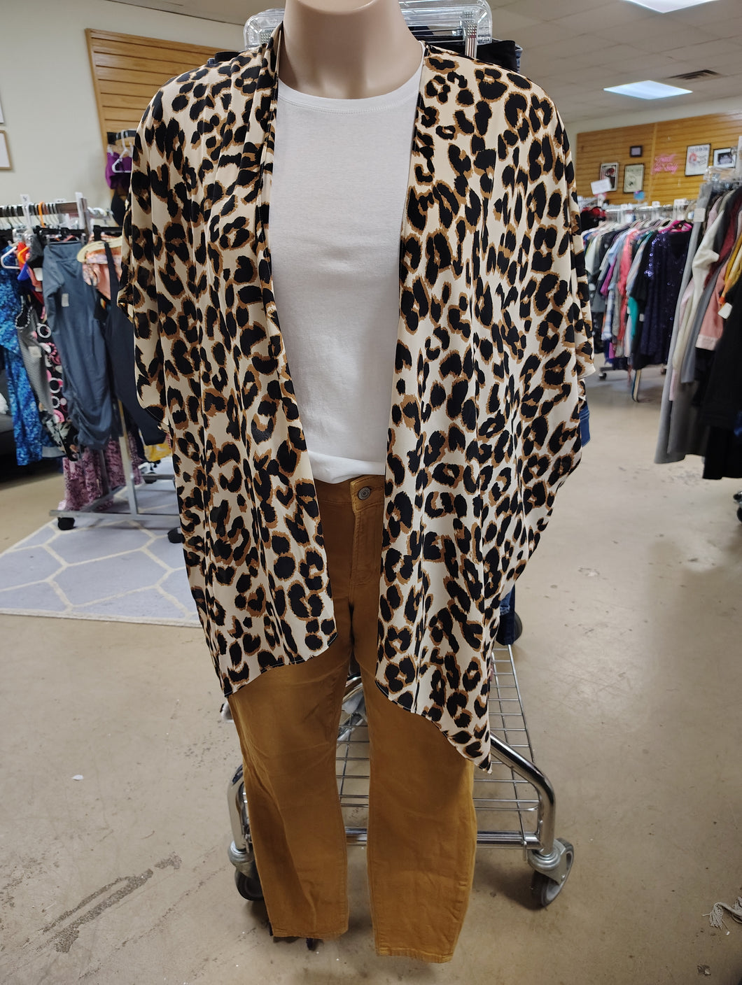 Maurices leopard print kimono One Size could fit up to 3x