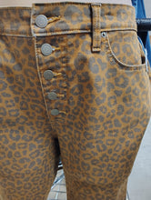 Load image into Gallery viewer, Time &amp; Tru leopard print denim skinny jeans size 16