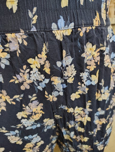 Jessica Simpson floral skinny leg pants size XL