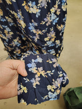 Load image into Gallery viewer, Jessica Simpson floral skinny leg pants size XL