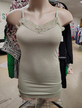 Load image into Gallery viewer, No brand long lace trim tank top XXL