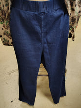 Load image into Gallery viewer, Universal Standard pull on jeans straight leg size XL 26