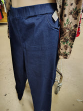 Load image into Gallery viewer, Universal Standard pull on jeans straight leg size XL 26