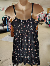 Load image into Gallery viewer, Torrid black floral dress size 3x with pockets!