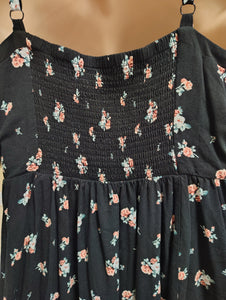 Torrid black floral dress size 3x with pockets!