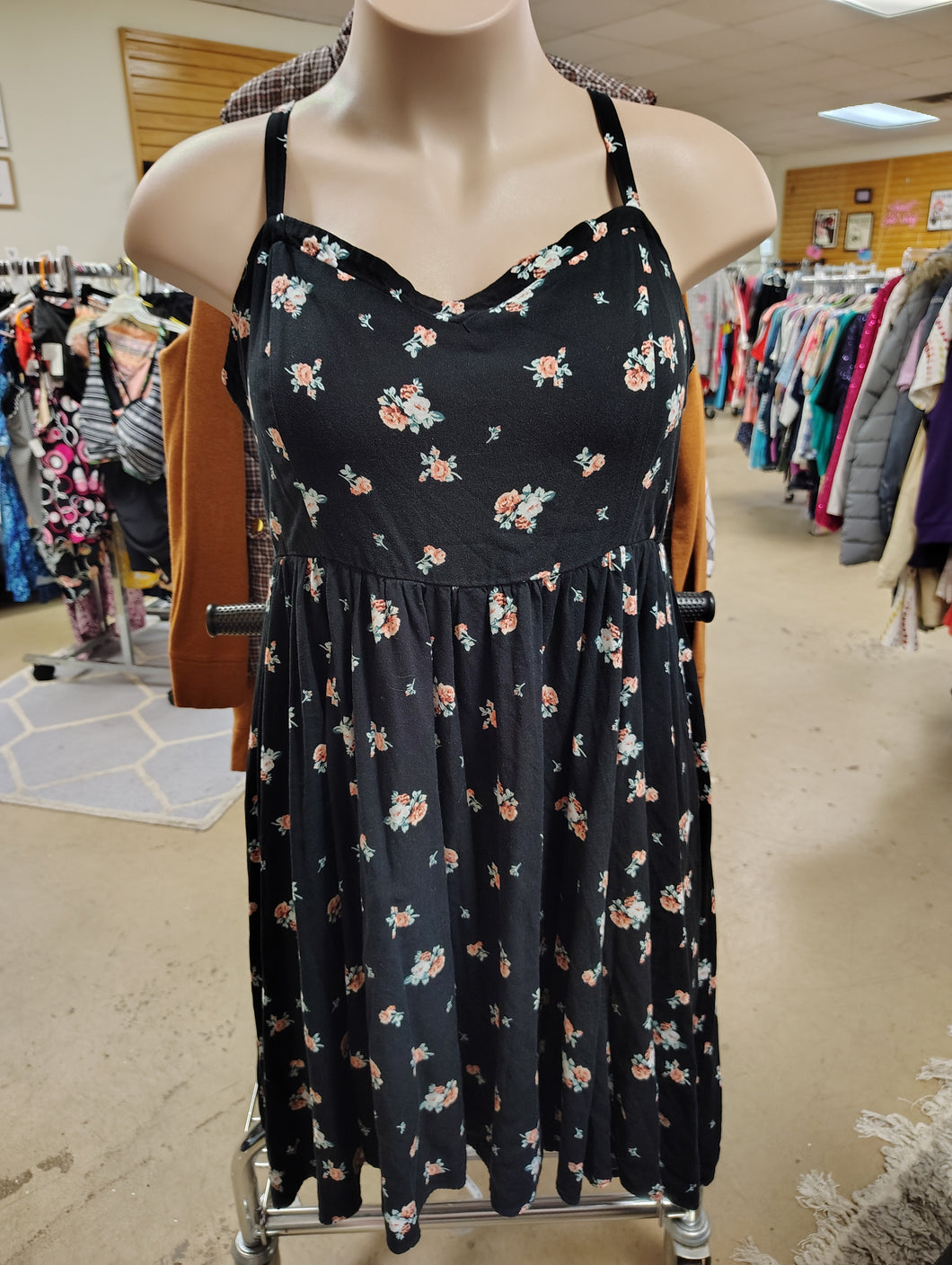 Torrid black floral dress size 3x with pockets!