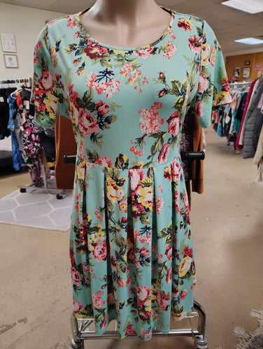 Folunsi mint colored soft dress with pockets! Floral size 3x