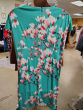 Load image into Gallery viewer, Roz &amp; Ali green sheath dress with floral print size 20 or 2x