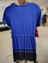 Load image into Gallery viewer, Simply Vera Wang blue and black dress size XXL