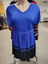 Load image into Gallery viewer, Simply Vera Wang blue and black dress size XXL