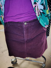 Load image into Gallery viewer, Forever 21 corduroy mini skirt size 3x 20/22