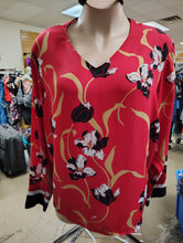 Load image into Gallery viewer, Liz Claiborne Career floral top with scarf size 4x