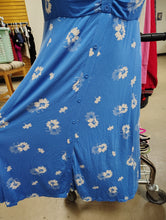 Load image into Gallery viewer, Sz4X Torrid Super Soft Blue Floral Dress