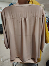 Load image into Gallery viewer, Maurices rose gold glitter blouse size 4x