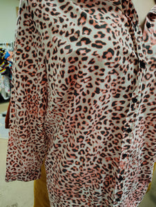 Roaman's pink animal print buttonup blouse 32W 5x