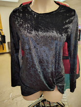 Load image into Gallery viewer, Bellamie black velvet knot bottom tunic top 3x