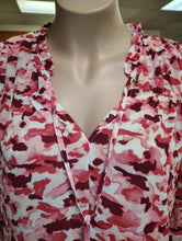 Load image into Gallery viewer, Perch pink camo print blouse top size 2x