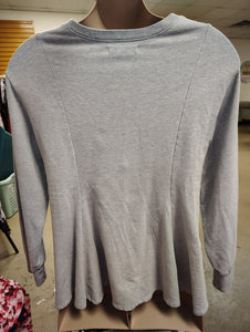 Nikki & Alex gray flared bottom sweatshirt size 2x