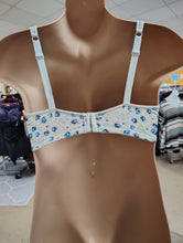 Load image into Gallery viewer, Fruit of the Loom wireless bra size 44DD