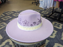 Load image into Gallery viewer, Lilac Floral Print Burnt Panama Hat