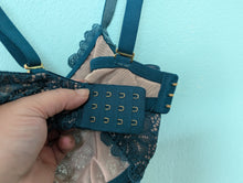 Load image into Gallery viewer, 36DD Teal Lace Soma Bra