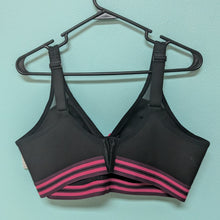 Load image into Gallery viewer, 40DD Black Wire Free Bra