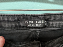 Load image into Gallery viewer, Sz22 Almost Famous Black Distressed Denim Crop