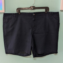 Load image into Gallery viewer, Sz24W Lee Mid rise Dark Denim Bermuda