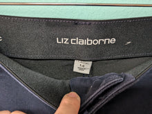 Load image into Gallery viewer, Sz14 Liz Claiborne Dark Denim Stretch Capri