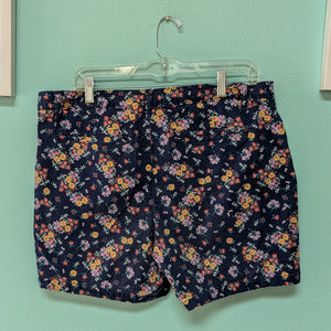 Sz14 St John's Bay Floral Pattern Short