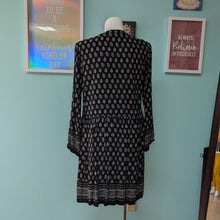 Load image into Gallery viewer, Relatively SzXL Black Leaf Print Dress