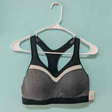 Load image into Gallery viewer, Target 38D Racer back Sport Bra