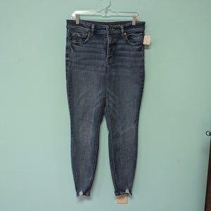 Maurice's sz14 Distressed Hem Skinny