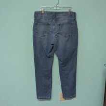 Load image into Gallery viewer, St John&#39;s Bay Girlfriend Denim sz14