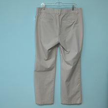 Load image into Gallery viewer, Dockers Khaki Twill Straight Leg Pants sz14