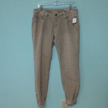 Load image into Gallery viewer, Rose Royce Sz 13/14 Khaki Skinny Denim