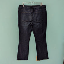 Load image into Gallery viewer, Sonoma sz16 Boot Cut Denim