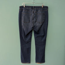 Load image into Gallery viewer, Sonoma sz16 Medium Wash Denim