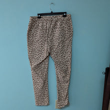 Load image into Gallery viewer, A Beautiful Soul Animal Print Jeggings Sz18/20