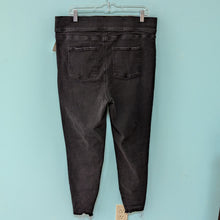 Load image into Gallery viewer, Spanx Black Denim Jeggings Sz2X