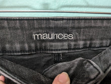 Load image into Gallery viewer, Sz24 Maurices Black Skinny Denim