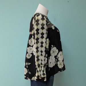 SzXL Black Floral Blouse Cato