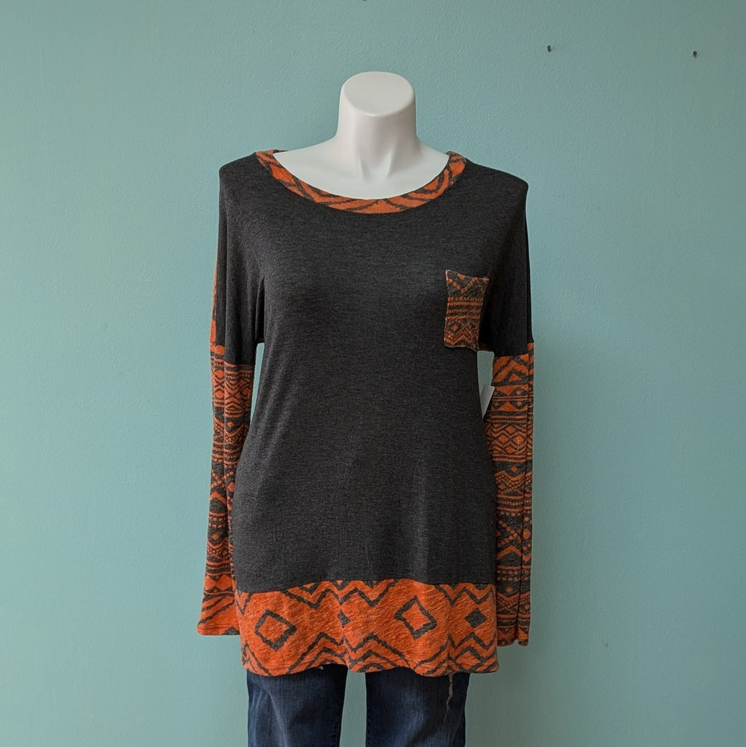 SzXL Grey/Orange Aztec Print Sweater