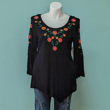 Load image into Gallery viewer, Sz1X Black Floral Boho Top NWT