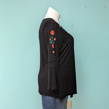 Load image into Gallery viewer, Sz1X Black Floral Boho Top NWT