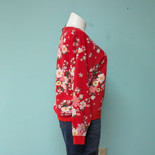 Load image into Gallery viewer, Sz2X H&amp;M Red Floral Pullover